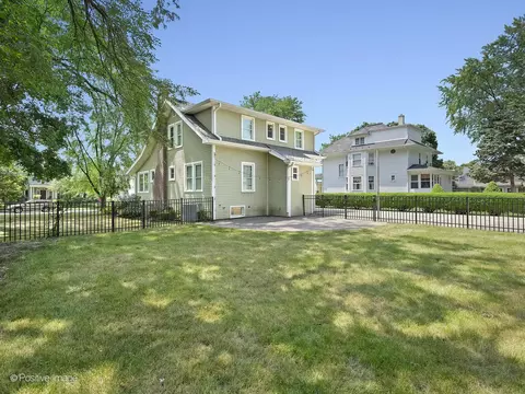 Exterior - 317 E Lincoln Ave, Wheaton, IL 60187 photo 7 of 9