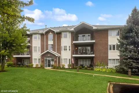 13129 Timber Trl #202, Palos Heights, IL 60463