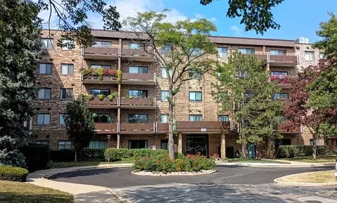 720 Wellington Ave #401, Elk Grove Village, IL 60007