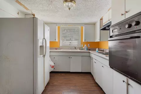 Kitchen - 55 Oak St, Weldon, IL 61882 photo 1 of 2