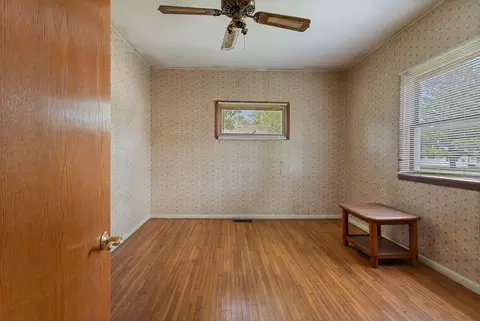 Bedroom - 55 Oak St, Weldon, IL 61882 photo 2 of 3
