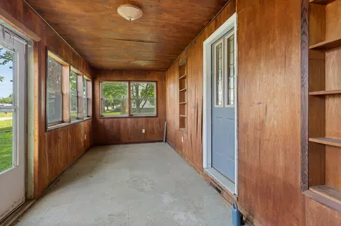Exterior - 55 Oak St, Weldon, IL 61882 photo 2 of 5
