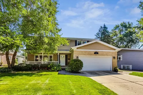 719 N Douglas Ave, Arlington Heights, IL 60004