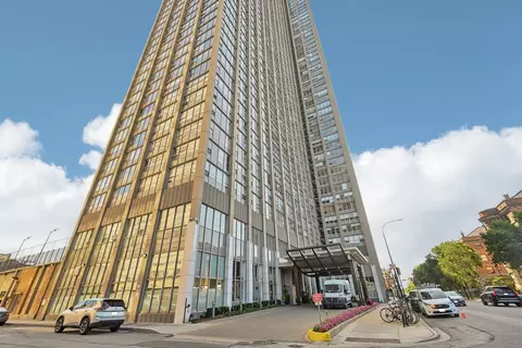 655 W Irving Park Rd #5306, Chicago, IL 60613
