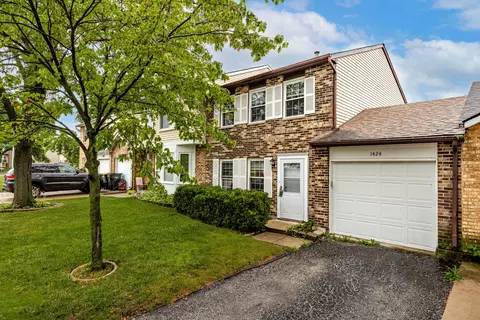 1424 Ash Ct, Carol Stream, IL 60188