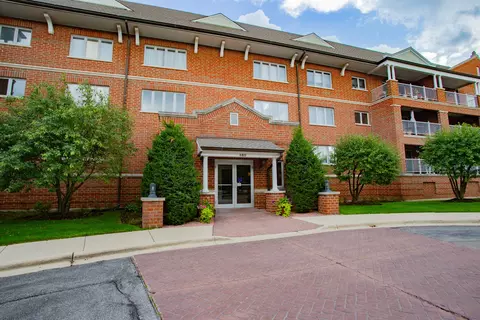 460 S Northwest Hwy #410, Park Ridge, IL 60068