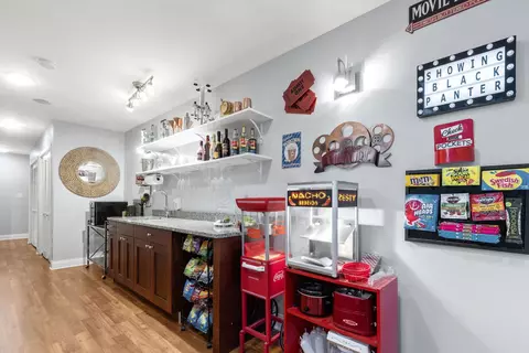 Entry Way - 715 E 41st St #1, Chicago, IL 60653 photo 2 of 2