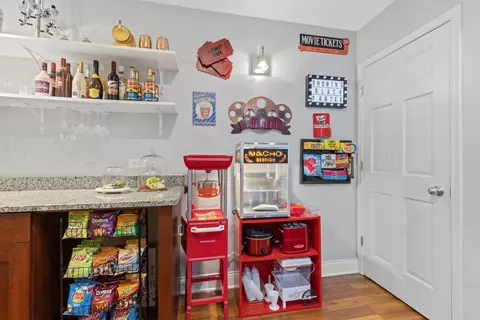 Other - 715 E 41st St #1, Chicago, IL 60653 photo 3 of 5