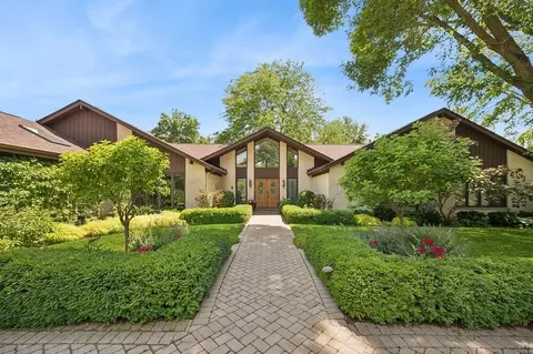 2010 Malory Ln, Highland Park, IL 60035