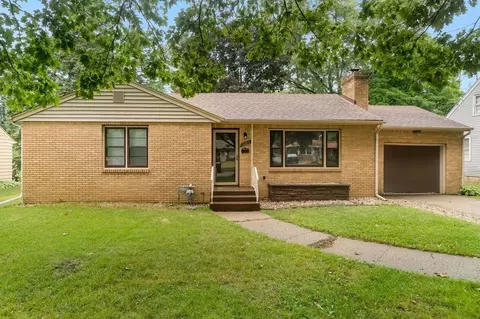 1223 31st St, Rockford, IL 61108
