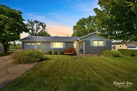 115 E 2740s Rd, Kankakee, IL 60901