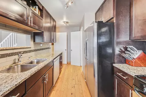 1100 Mount Vernon Ct #C, Wheaton, IL 60189 photo 10