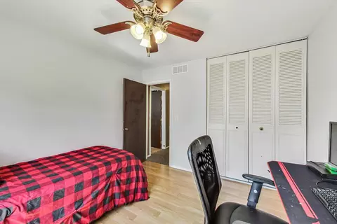1100 Mount Vernon Ct #C, Wheaton, IL 60189 photo 18