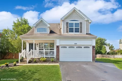 2320 Periwinkle Ct, Naperville, IL 60540