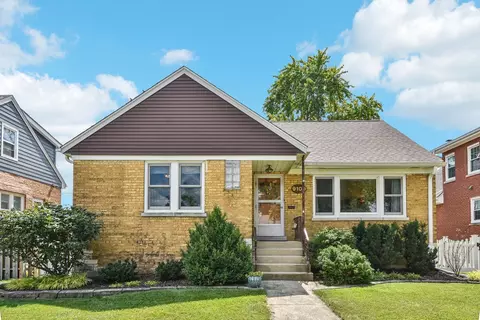 9109 Bartlett Ave, Brookfield, IL 60513