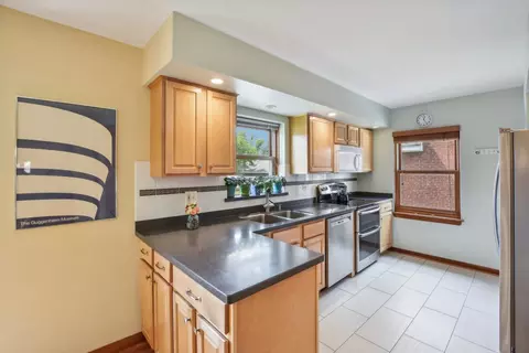 9109 Bartlett Ave, Brookfield, IL 60513 photo 8