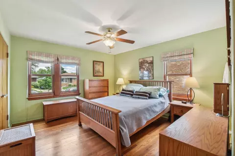 9109 Bartlett Ave, Brookfield, IL 60513 photo 11