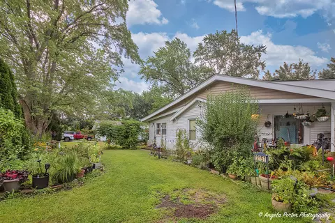 12151 W Blossom Ave, Beach Park, IL 60087