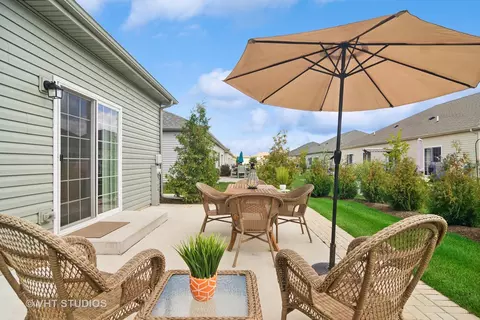 Exterior - 924 Baltimore St, Mchenry, IL 60050 photo 2 of 2