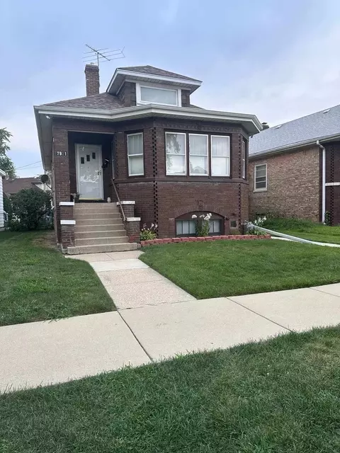 7921 W Birchdale Ave, Elmwood Park, IL 60707
