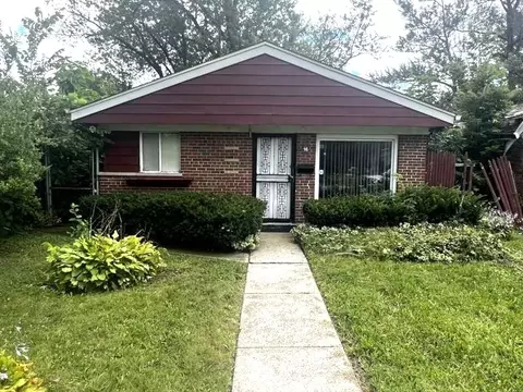 98 W 150th St, Harvey, IL 60426