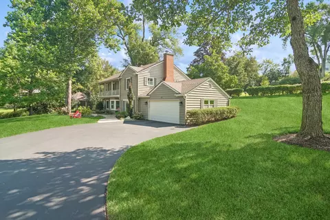 255 Oxford Rd, North Barrington, IL 60010