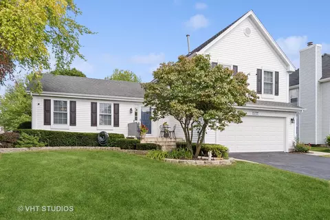 1177 Winding Glen Dr, Carol Stream, IL 60188