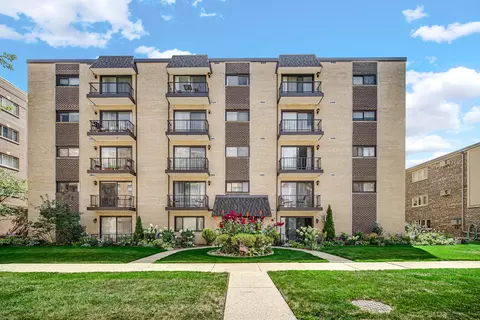 1623 Ashland Ave #1A, Des Plaines, IL 60016