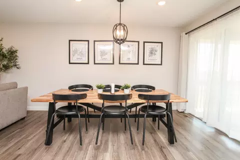 Dining - 5 Fedor Cir, Bloomington, IL 61705 photo 2 of 3