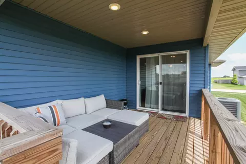 Exterior - 5 Fedor Cir, Bloomington, IL 61705 photo 5 of 8