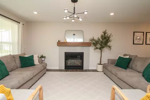Living - 5 Fedor Cir, Bloomington, IL 61705 photo 1 of 6