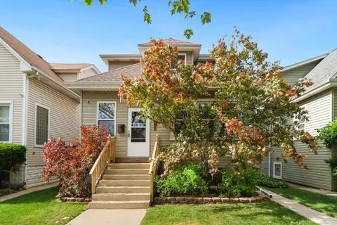 5940 W Leland Ave, Chicago, IL 60630