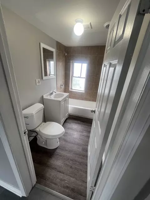 33 E 100th St, Chicago, IL 60628 photo 6