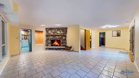 300 Kohl Ave, Spring Grove, IL 60081 photo 14