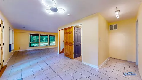 300 Kohl Ave, Spring Grove, IL 60081 photo 15