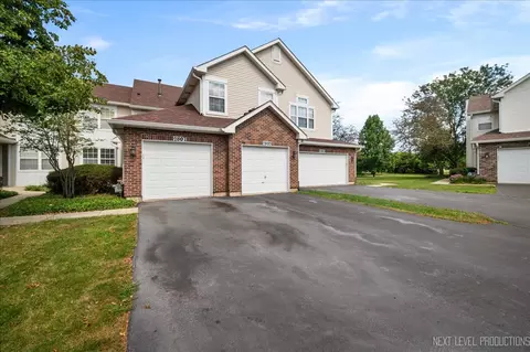 2805 Kentshire Ct, Naperville, IL 60564