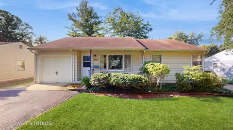 1057 Elmwood Ave, Deerfield, IL 60015