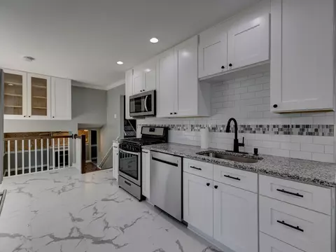 1030 Poplar Ln, Bartlett, IL 60103 photo 9