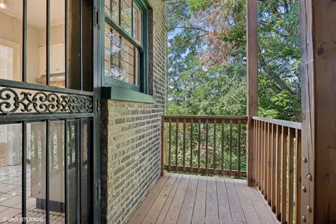 Exterior - 1518 E 59th St #3A, Chicago, IL 60637 photo 3 of 5