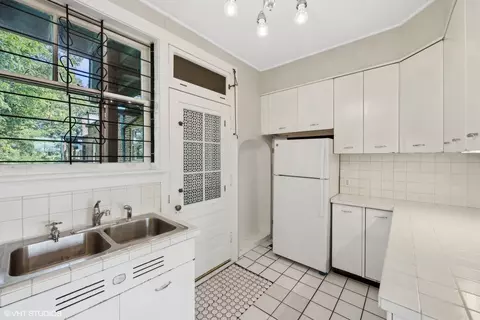 Kitchen - 1518 E 59th St #3A, Chicago, IL 60637 photo 2 of 4