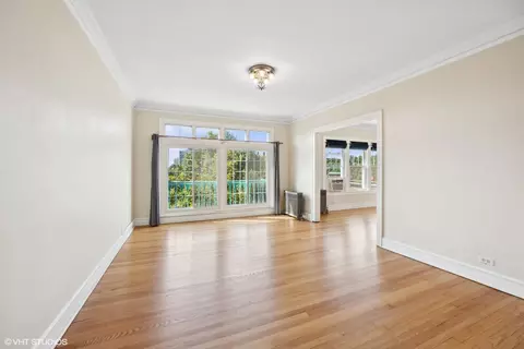 Living - 1518 E 59th St #3A, Chicago, IL 60637 photo 1 of 8