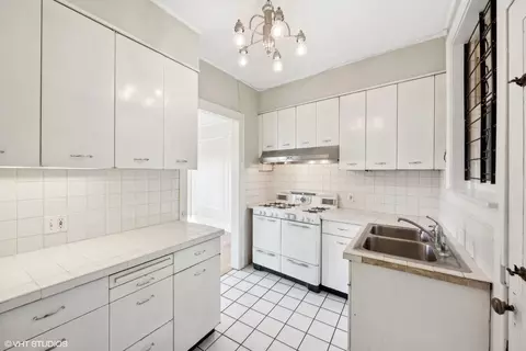 Kitchen - 1518 E 59th St #3A, Chicago, IL 60637 photo 3 of 4