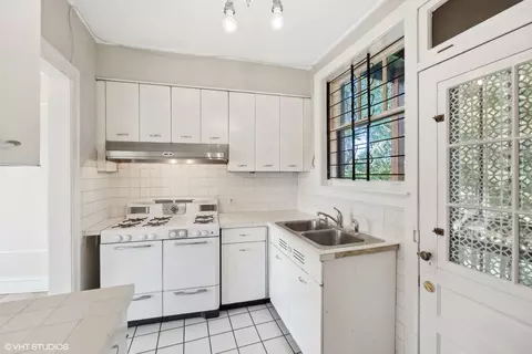 Kitchen - 1518 E 59th St #3A, Chicago, IL 60637 photo 4 of 4