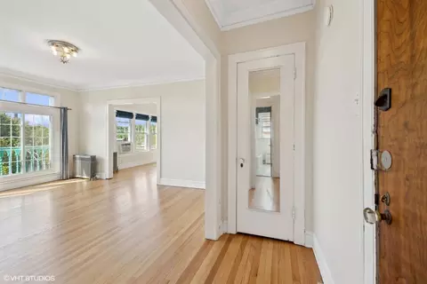 Entry Way - 1518 E 59th St #3A, Chicago, IL 60637 photo 1 of 2