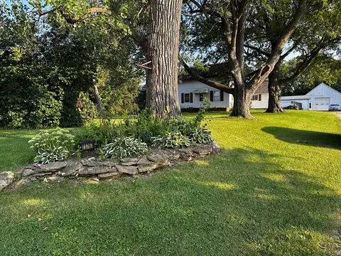 23757 Hazel Rd, Sterling, IL 61081