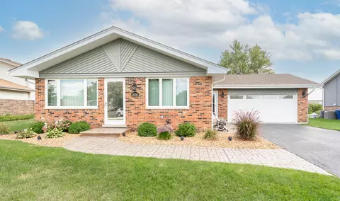 14741 S Arboretum Dr, Homer Glen, IL 60491