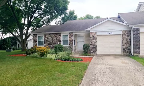 1066 Longboat Ct #0, Schaumburg, IL 60194