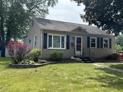 1707 E 5th St, Sterling, IL 61081