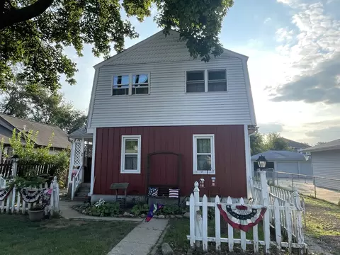 Exterior - 1233 S Union St, Aurora, IL 60505 photo 2 of 8