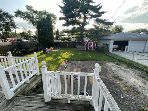 Exterior - 1233 S Union St, Aurora, IL 60505 photo 7 of 8